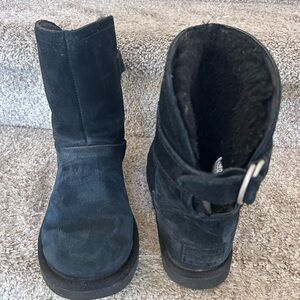 UGG Remora Black Suede Boots with Shearling Interior. Silver buckle. Y2K. Cozy.
